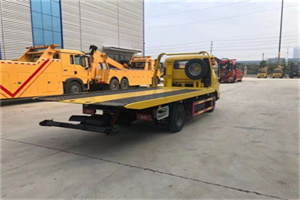 草桥非事故拖车