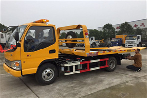 草桥哪里有拖车服务