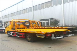 草桥附近拖车救援搭电